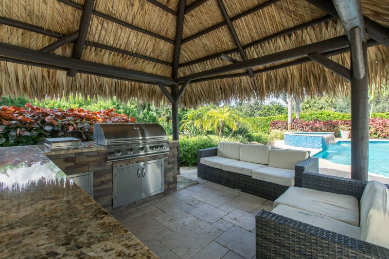 Outdoor Kitchen Construction in Charleston, SC